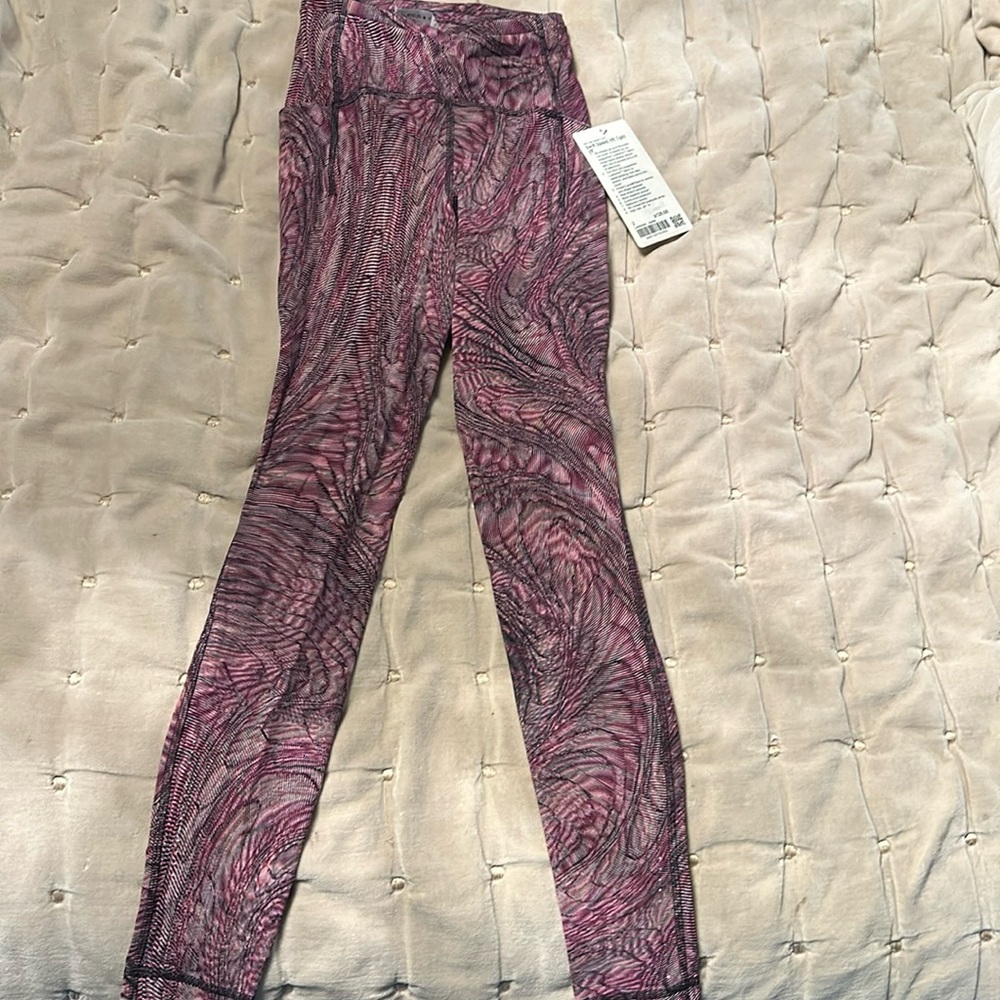 Lululemon Print leggings. Never worn, tag still attached.